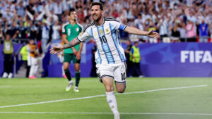 Argentina inicia defesa do título e Messi brilha marcando 3 golos na vitória contra Algéria